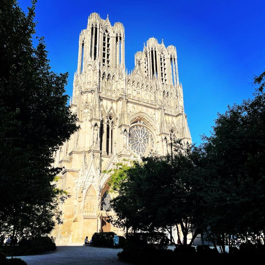 AUGUSTINS appartement T2 lumineux proche Cathédrale Reims Esterno foto